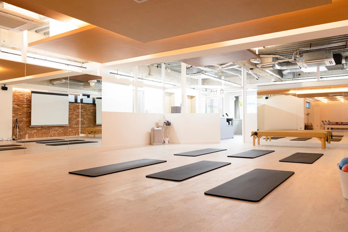 zen place pilates 池袋店