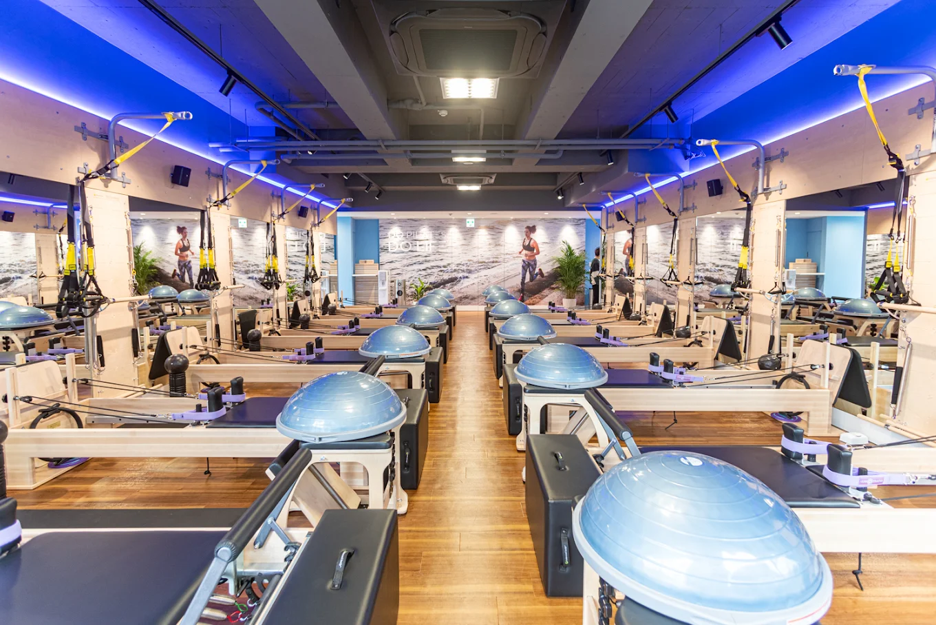 CLUB PILATES 西新宿